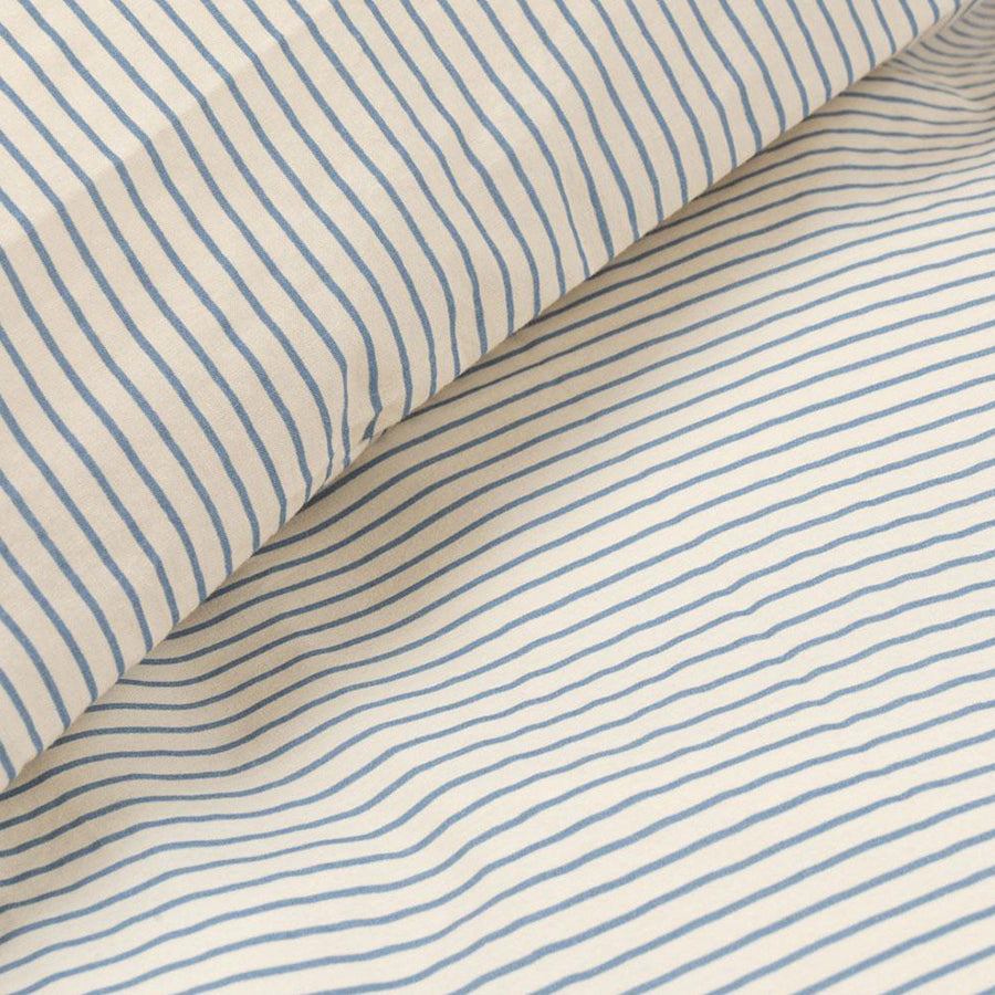 02_Konges Sløjd Sengetøj junior, stripe bluie 1.jpg