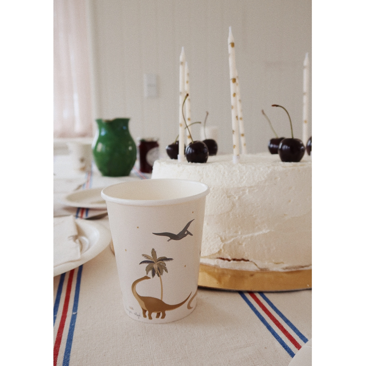 02_Konges Sløjd dino fødselsdagskopper-2.png