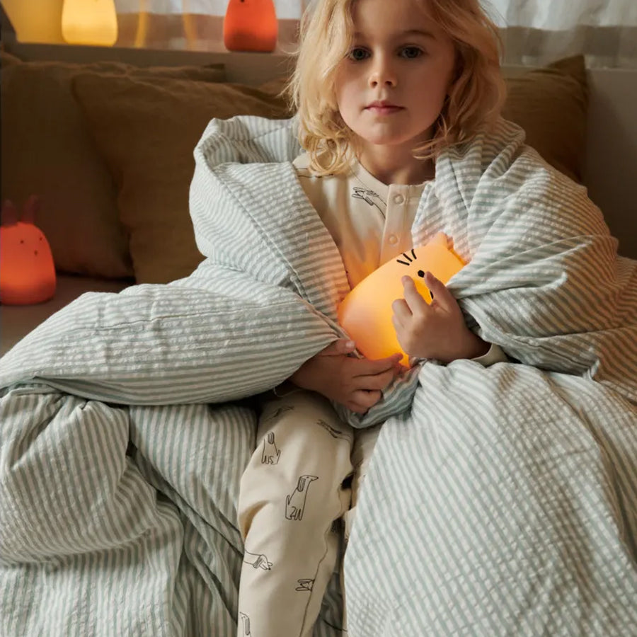 02_Liewood Winston natlampe kat, cat rose 1.jpg