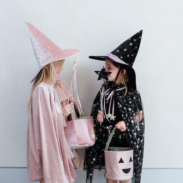 Mimi & Lula Cape, Aurora Witch